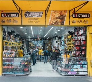Herramientas de alta calidad y servicio con una amplia experiencia. Potencia tus proyectos con Los Primos, tu ferretería en Medellín cerca